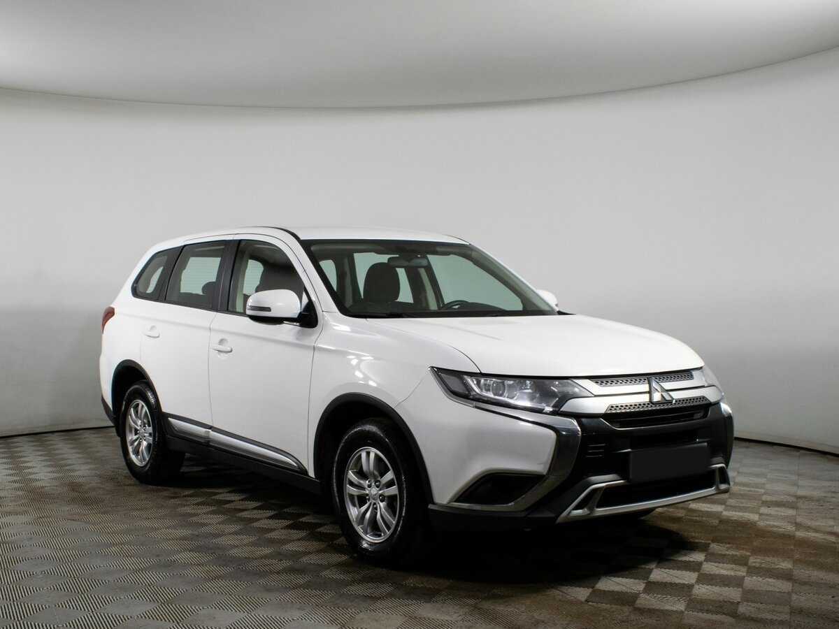 Mitsubishi Outlander с пробегом — 2020 год. Фото: #2
