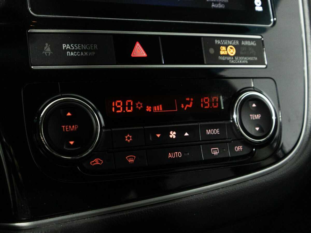Mitsubishi Outlander с пробегом — 2019 год. Фото: #16