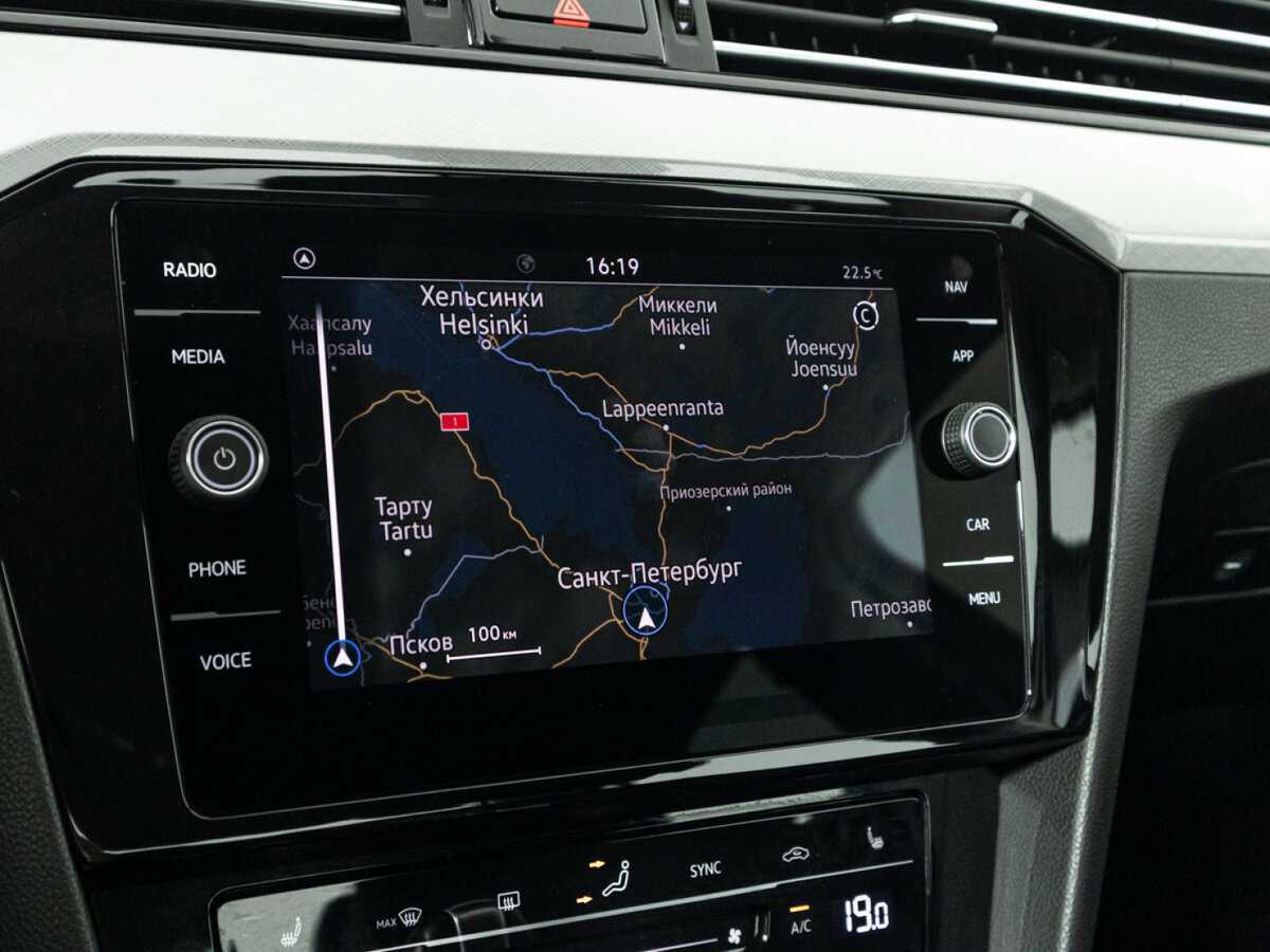 Volkswagen Passat с пробегом — 2020 год. Фото: #18