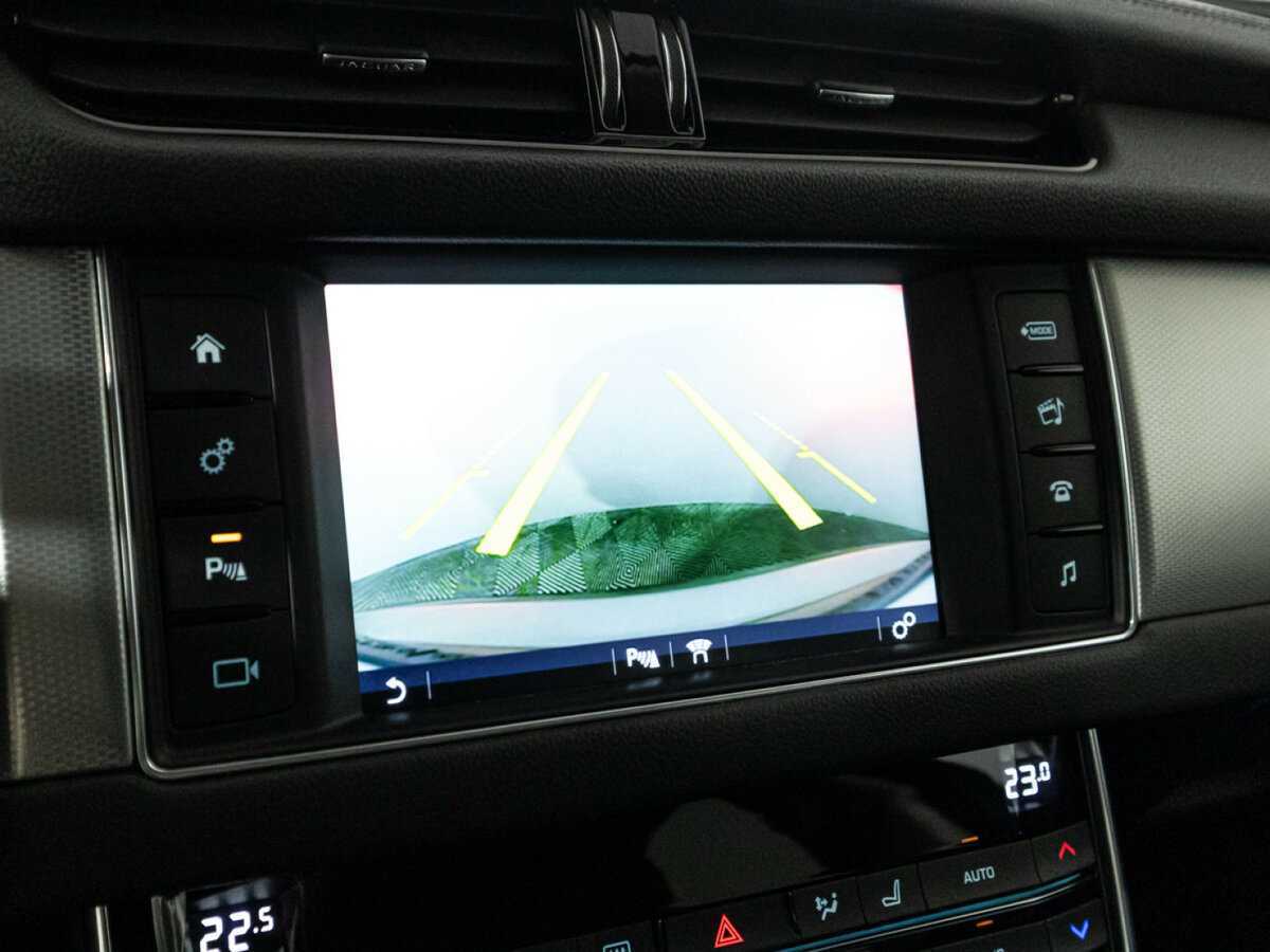 Jaguar XF с пробегом — 2016 год. Фото: #17