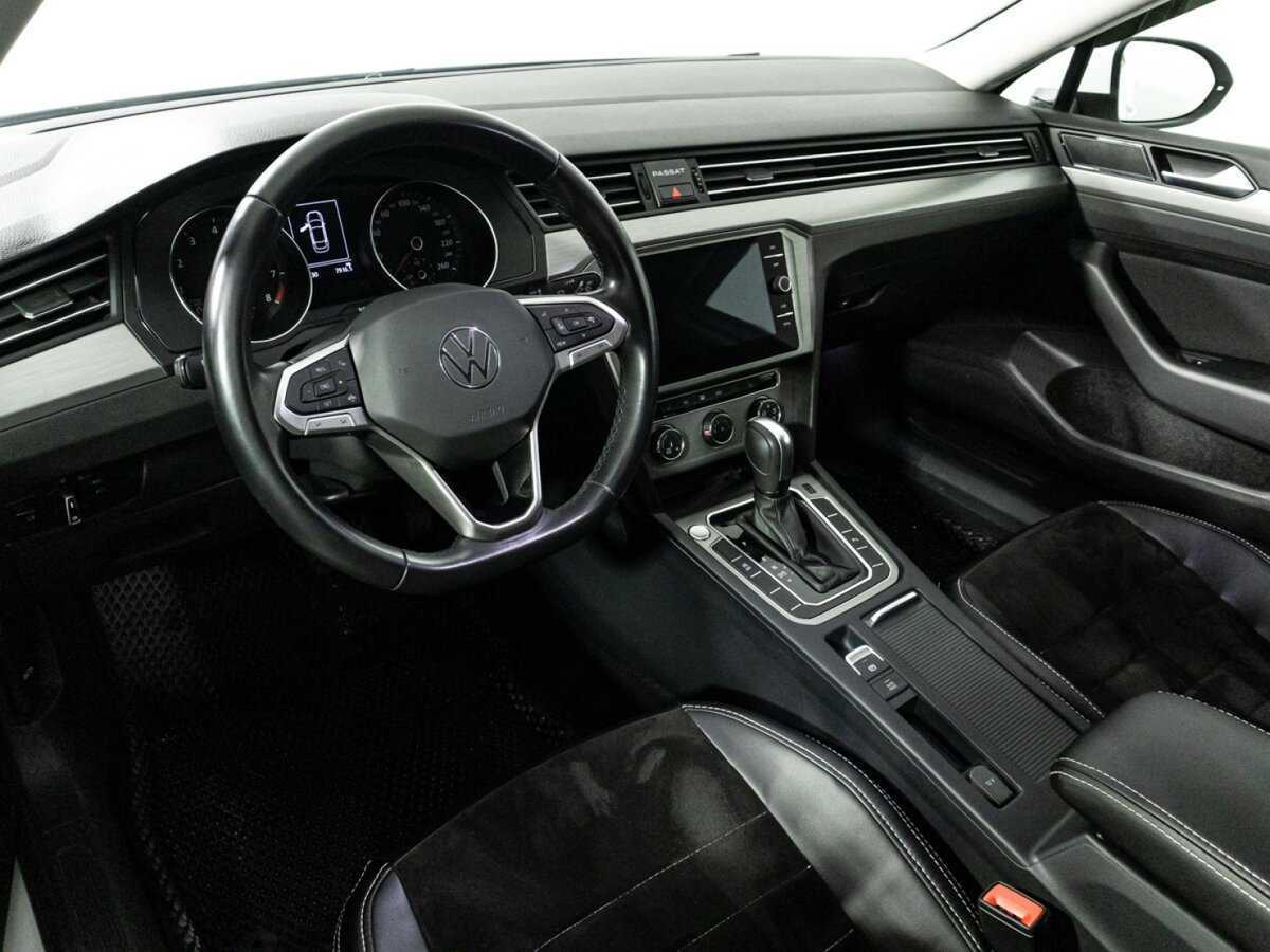 Volkswagen Passat с пробегом — 2021 год. Фото: #10
