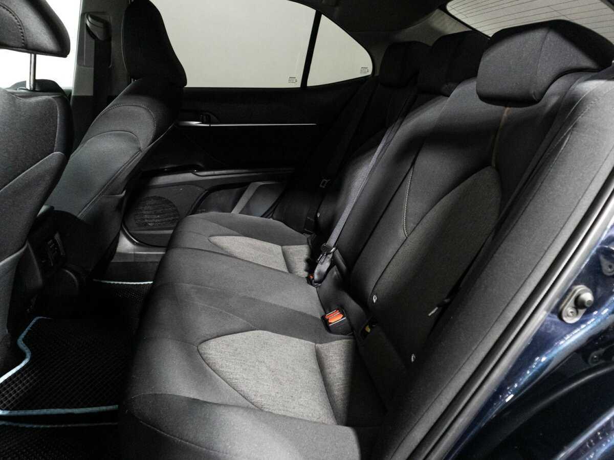 Toyota Camry с пробегом — 2020 год. Фото: #9