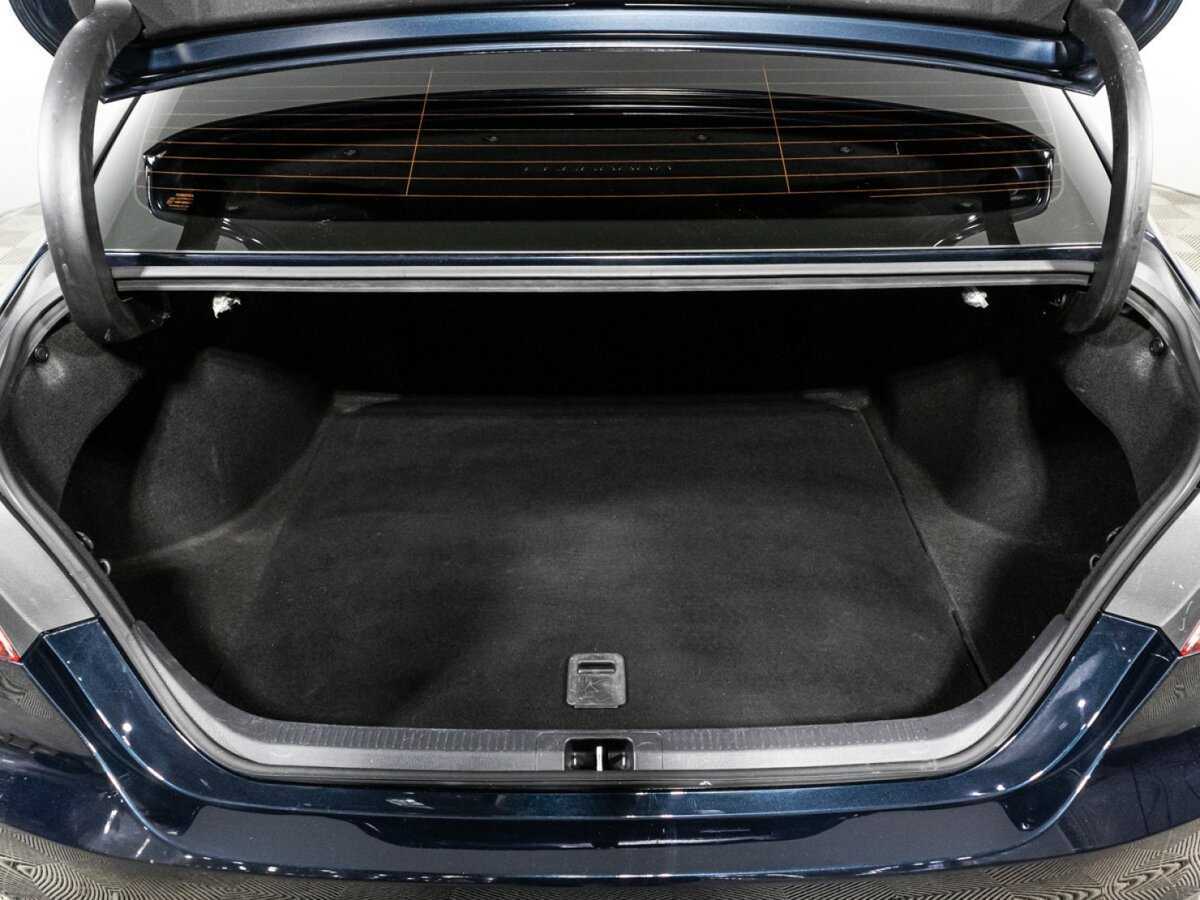 Toyota Camry с пробегом — 2020 год. Фото: #14