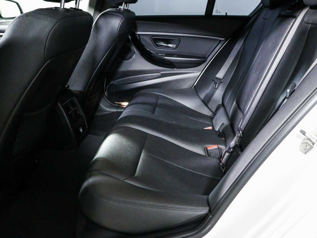 BMW 3 серии с пробегом — 2015 год. Фото: #7