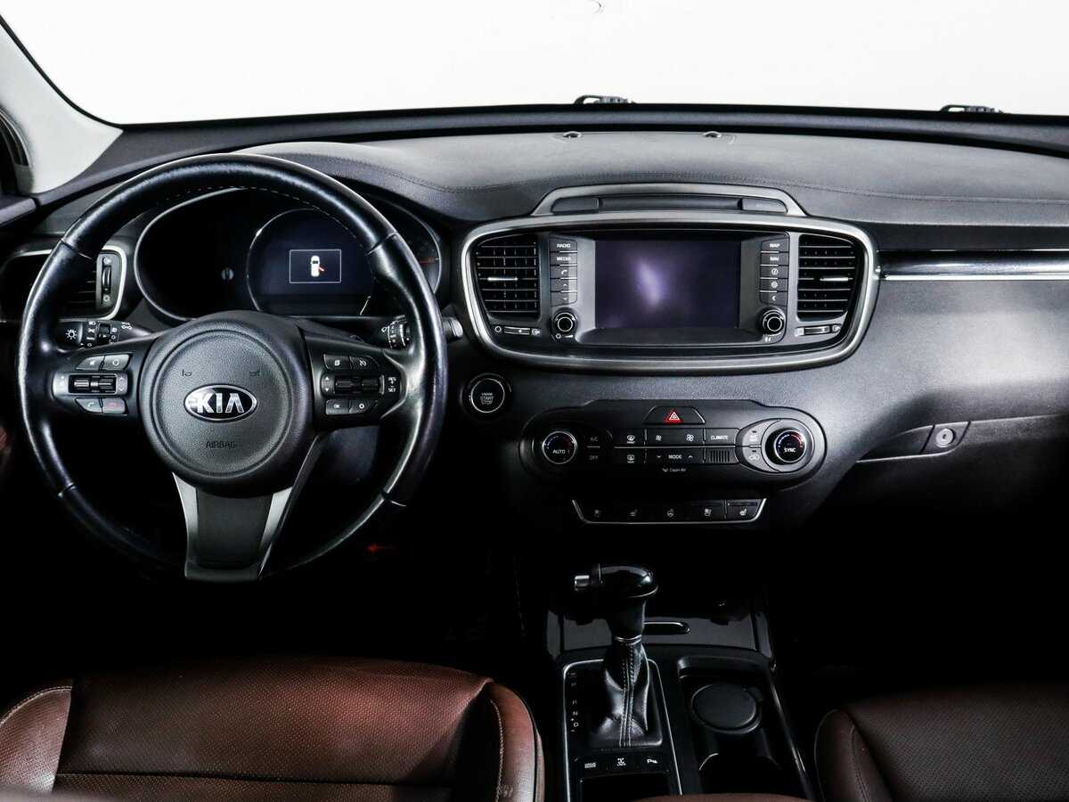 Kia Sorento с пробегом — 2015 год. Фото: #8