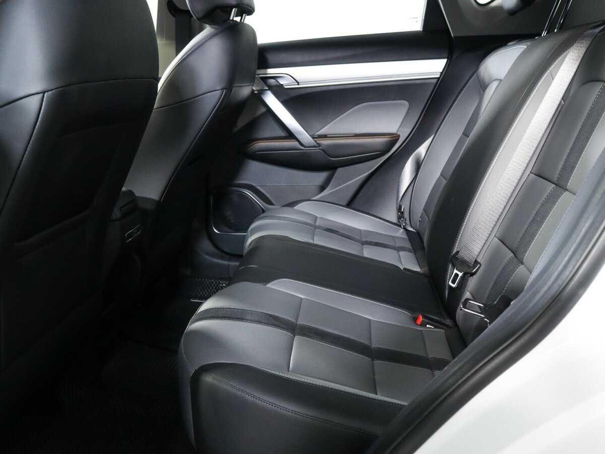 Geely Coolray с пробегом — 2023 год. Фото: #6