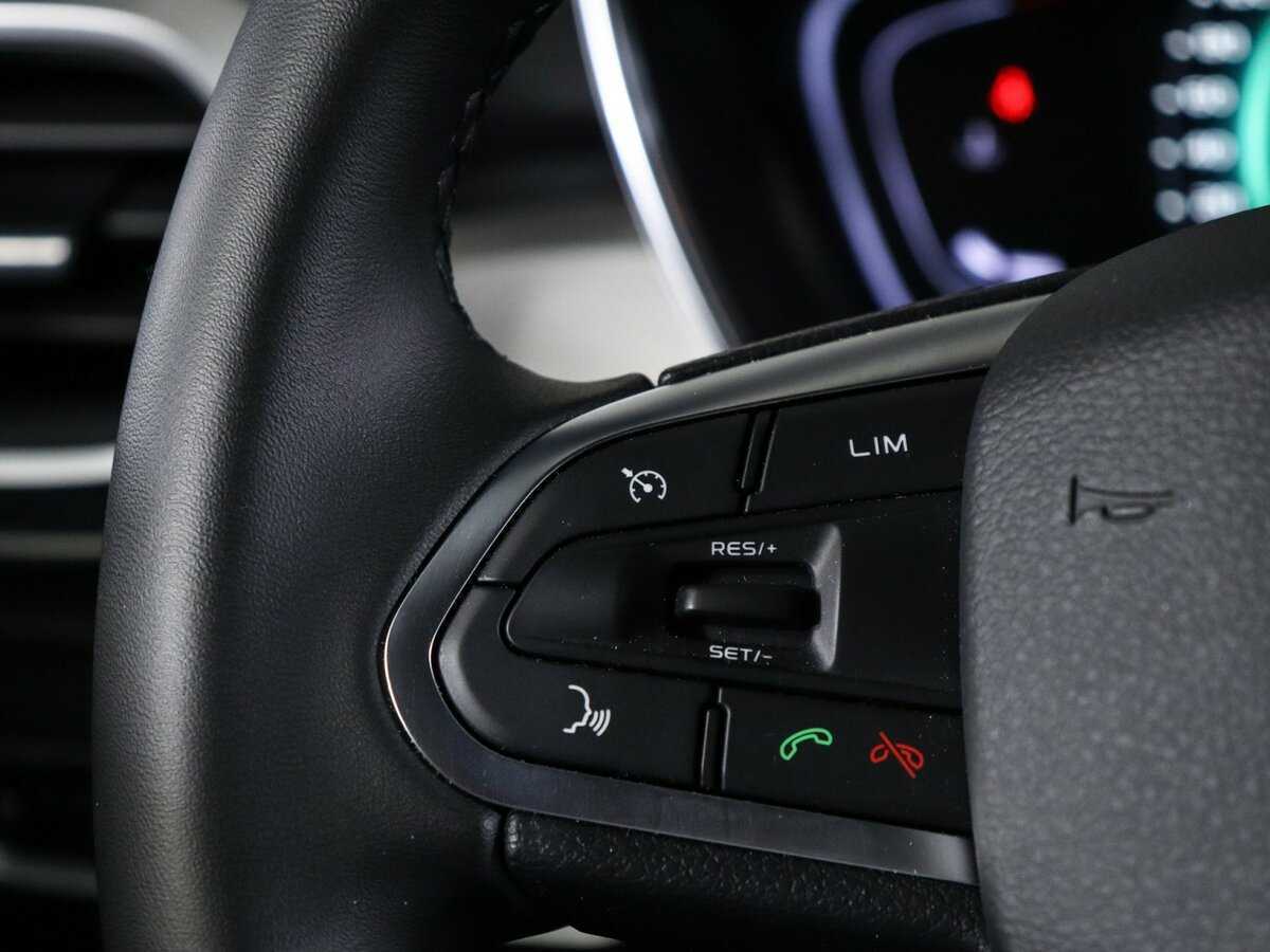 Geely Coolray с пробегом — 2023 год. Фото: #16