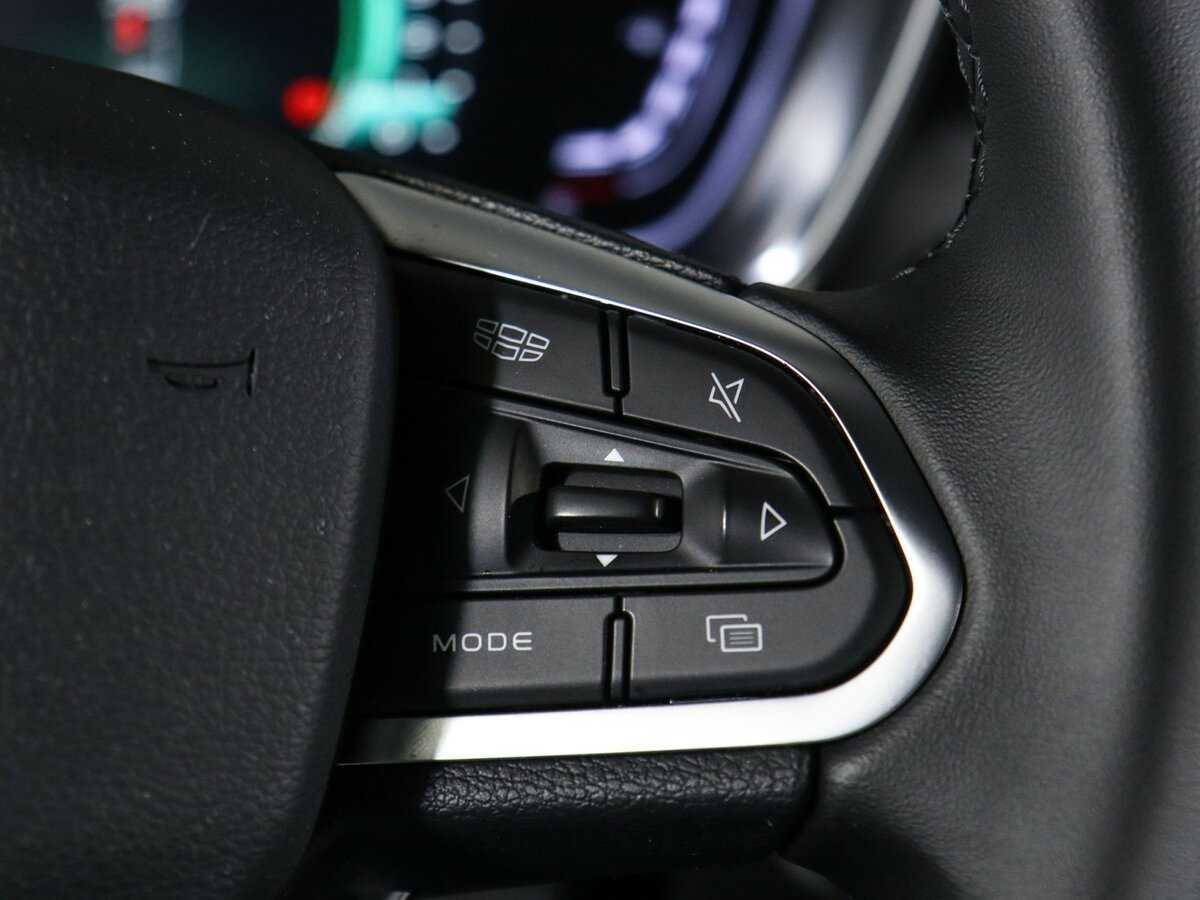 Geely Coolray с пробегом — 2023 год. Фото: #18