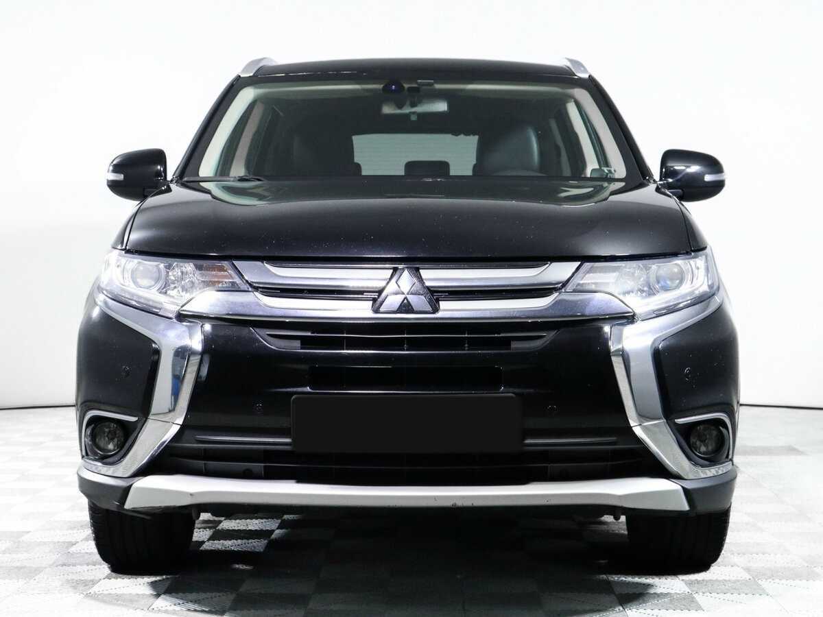 Mitsubishi Outlander с пробегом — 2018 год. Фото: #1