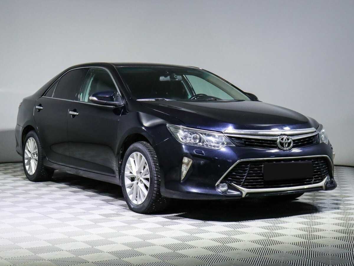 Toyota Camry с пробегом — 2015 год. Фото: #2