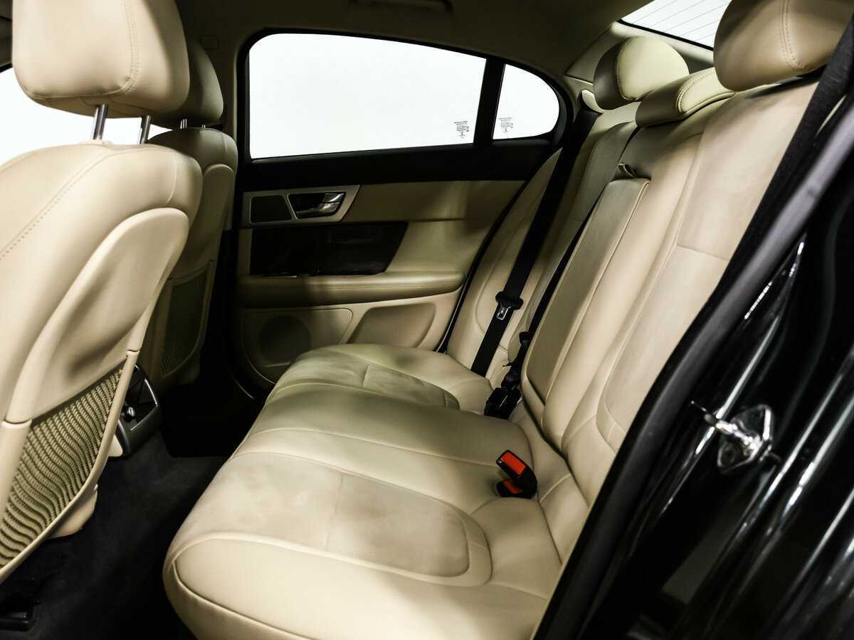 Jaguar XF с пробегом — 2013 год. Фото: #12