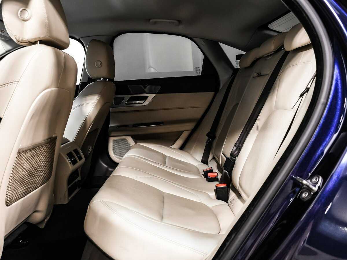 Jaguar XF с пробегом — 2016 год. Фото: #12