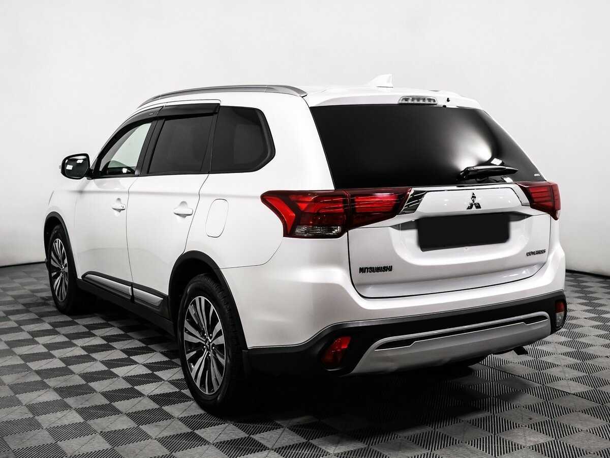 Mitsubishi Outlander с пробегом — 2019 год. Фото: #6
