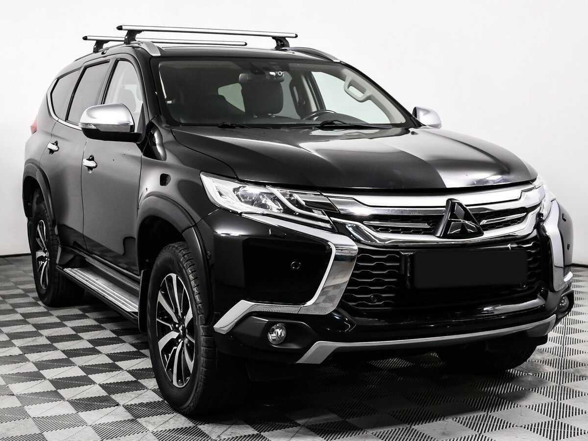 Mitsubishi Pajero Sport с пробегом — 2018 год. Фото: #2