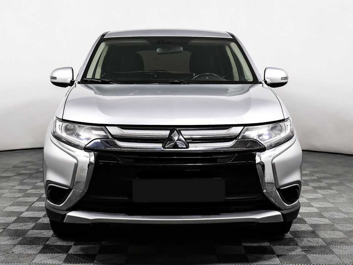 Mitsubishi Outlander с пробегом — 2018 год. Фото: #1