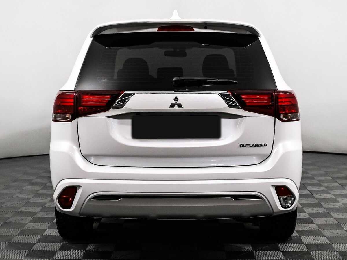 Mitsubishi Outlander с пробегом — 2022 год. Фото: #5