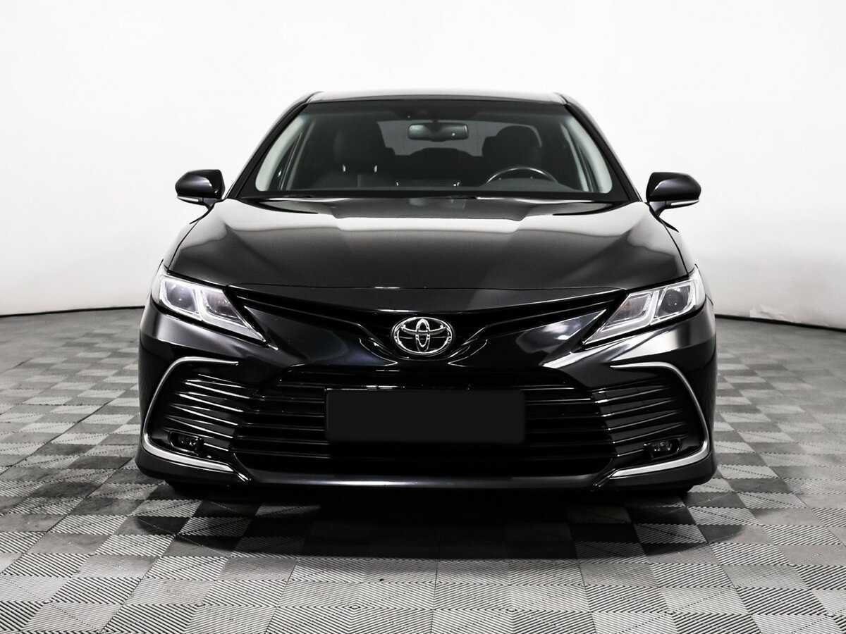Toyota Camry с пробегом — 2022 год. Фото: #1