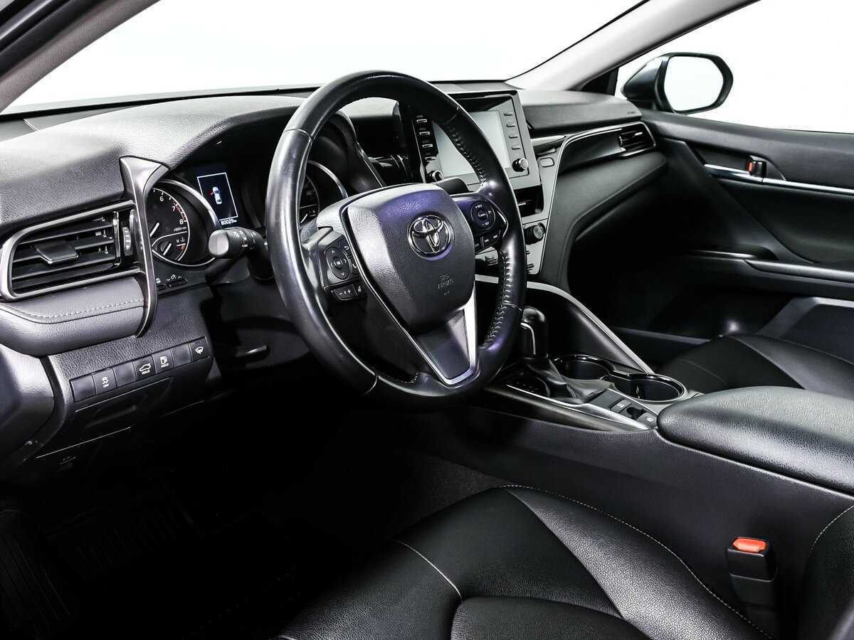 Toyota Camry с пробегом — 2022 год. Фото: #11