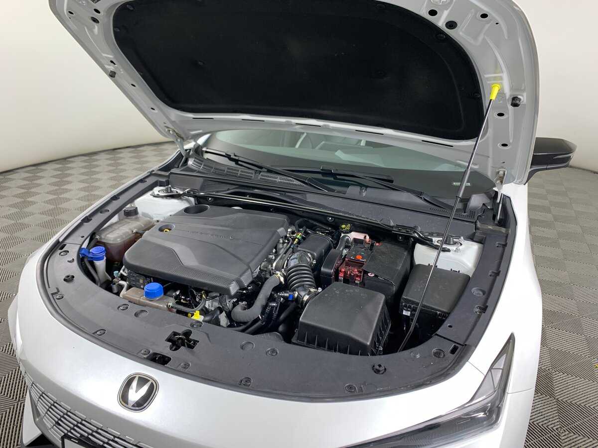 Changan UNI-V с пробегом — 2024 год. Фото: #10