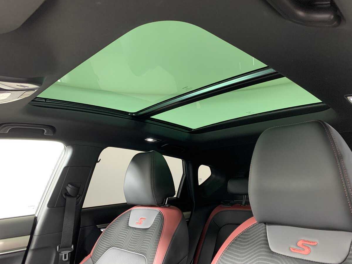 Geely Coolray с пробегом — 2023 год. Фото: #17