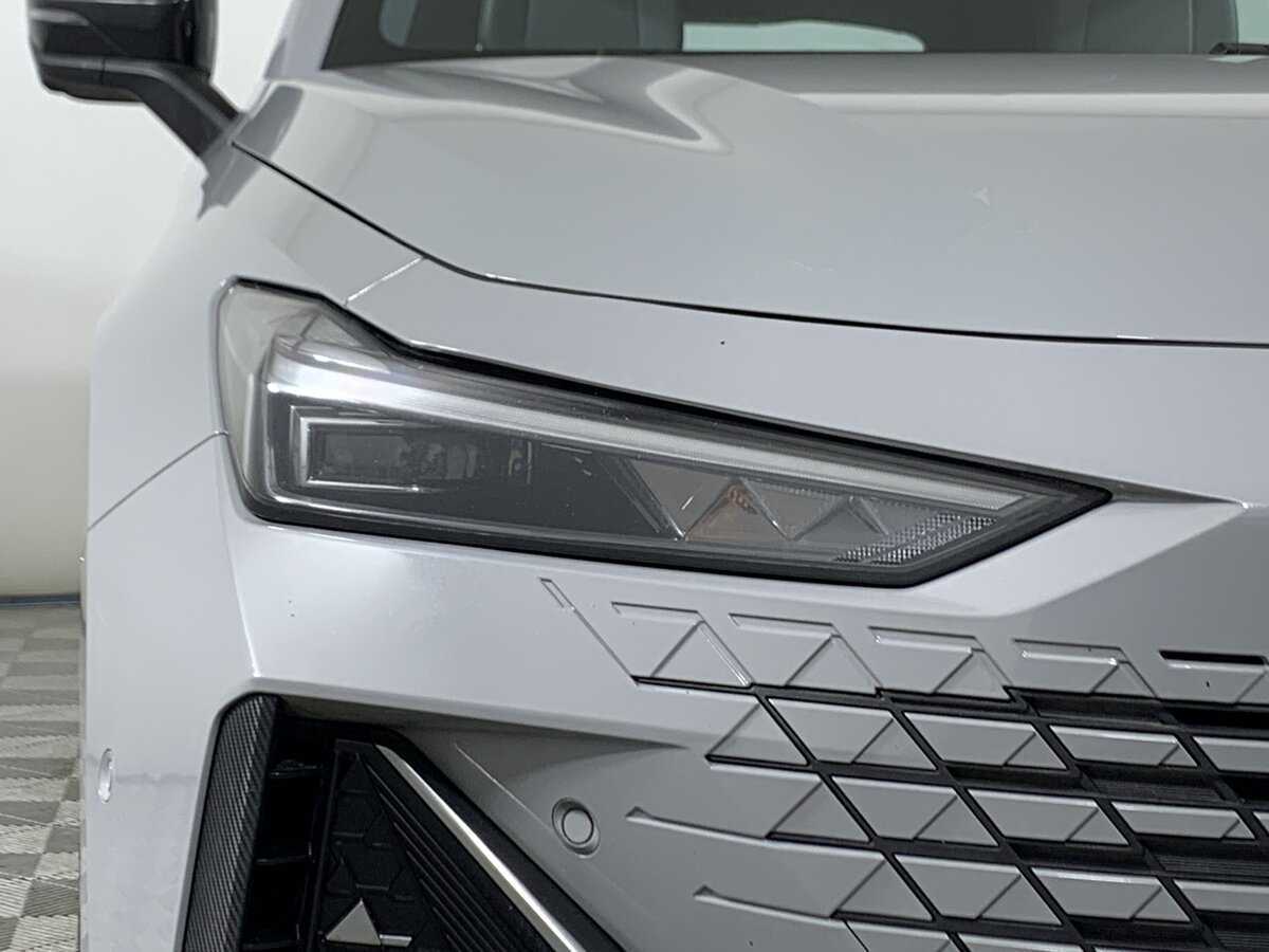 Changan UNI-V с пробегом — 2023 год. Фото: #9