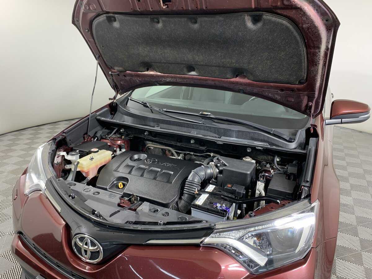 Toyota RAV4 с пробегом — 2018 год. Фото: #10