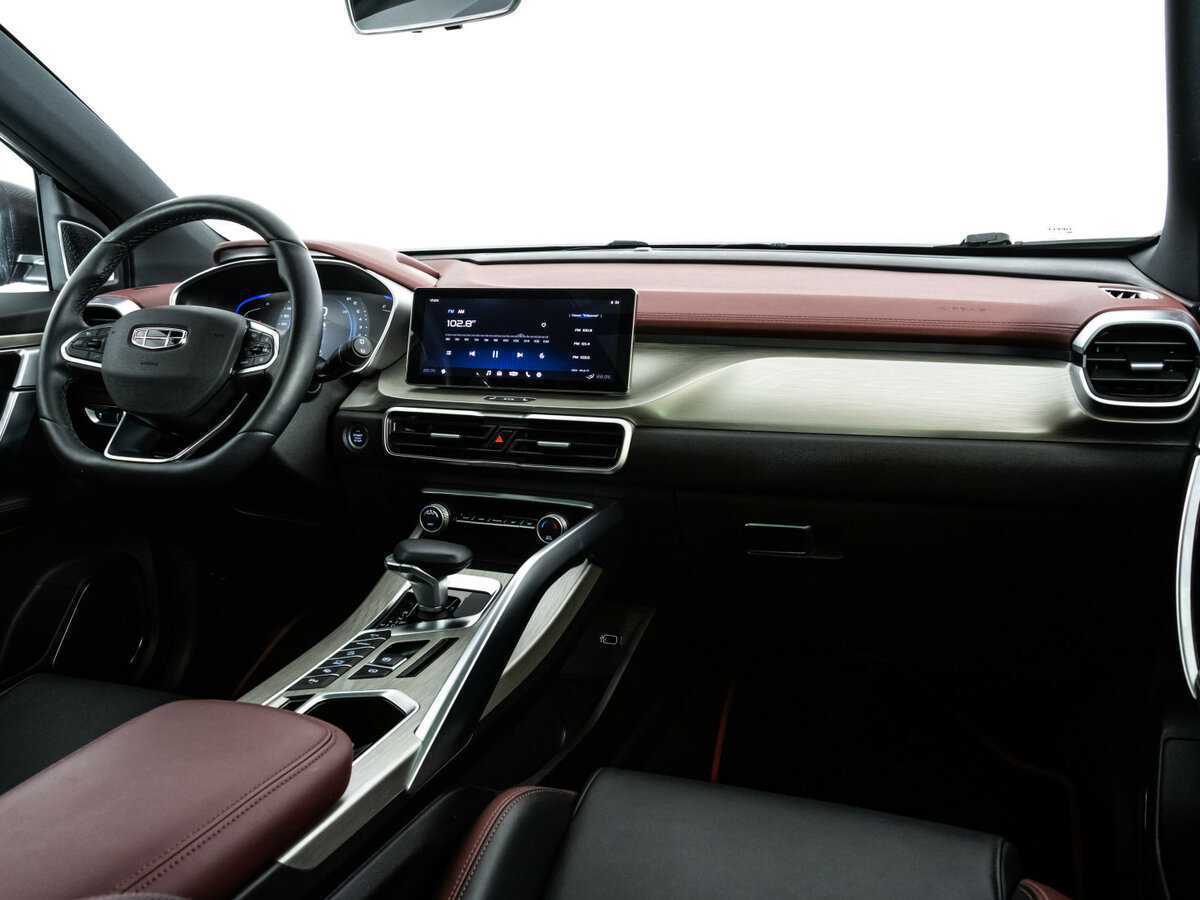 Geely Coolray с пробегом — 2023 год. Фото: #6