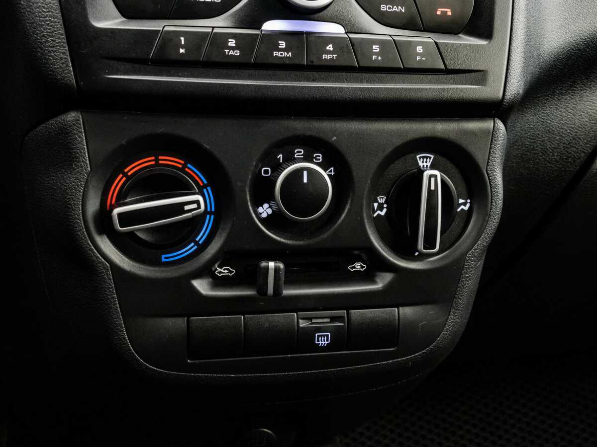 Lada (ВАЗ) Granta с пробегом — 2023 год. Фото: #10