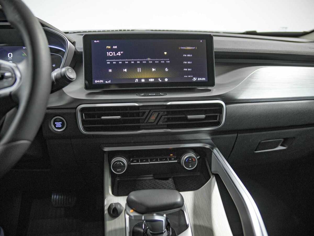 Geely Coolray с пробегом — 2023 год. Фото: #8