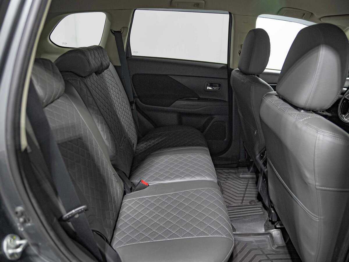 Mitsubishi Outlander с пробегом — 2018 год. Фото: #16