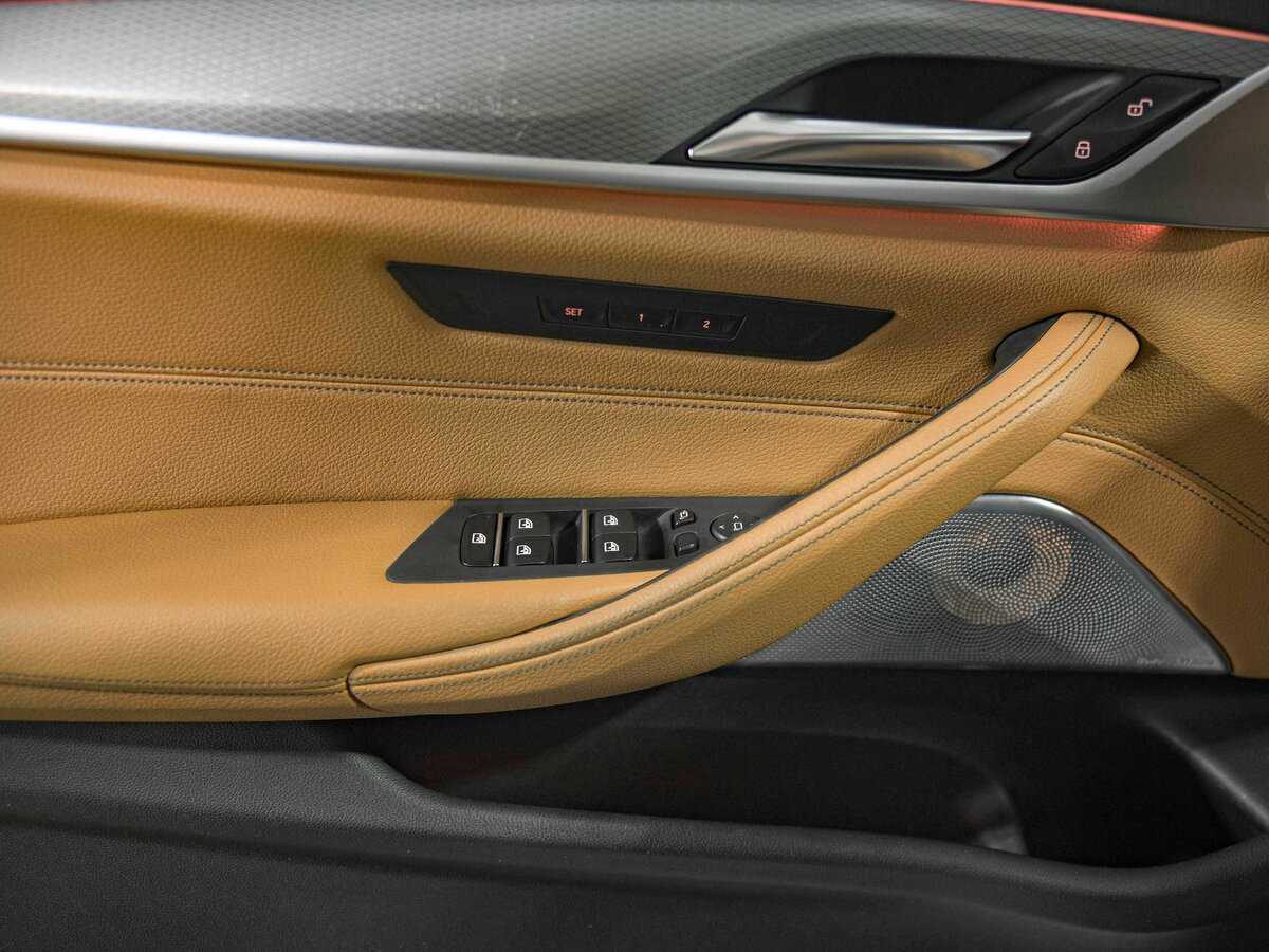 BMW 5 серии с пробегом — 2017 год. Фото: #12