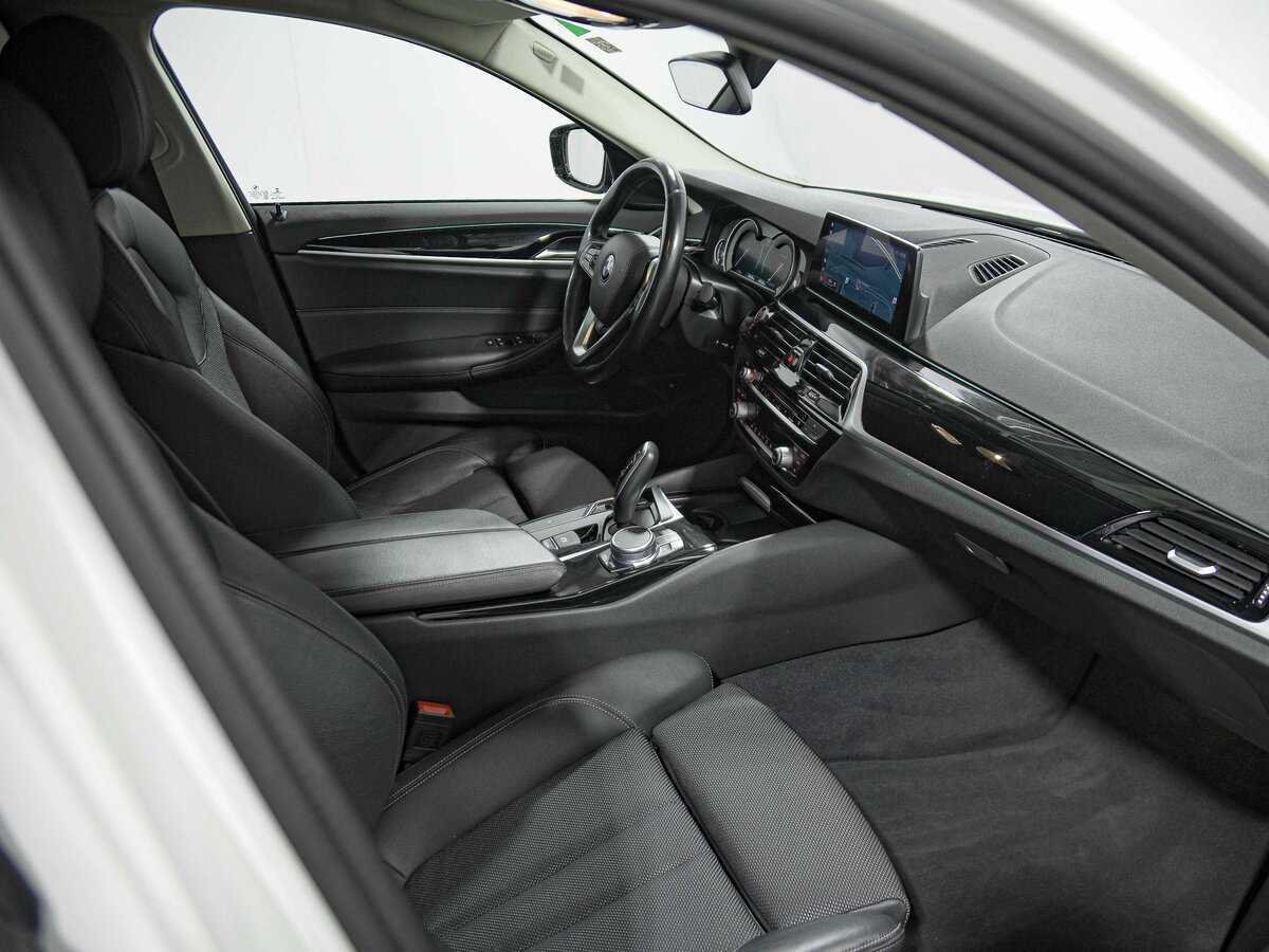 BMW 5 серии с пробегом — 2018 год. Фото: #18