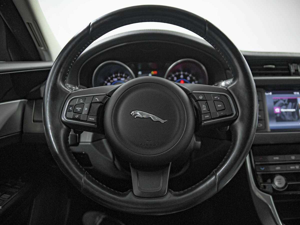 Jaguar XF с пробегом — 2017 год. Фото: #8