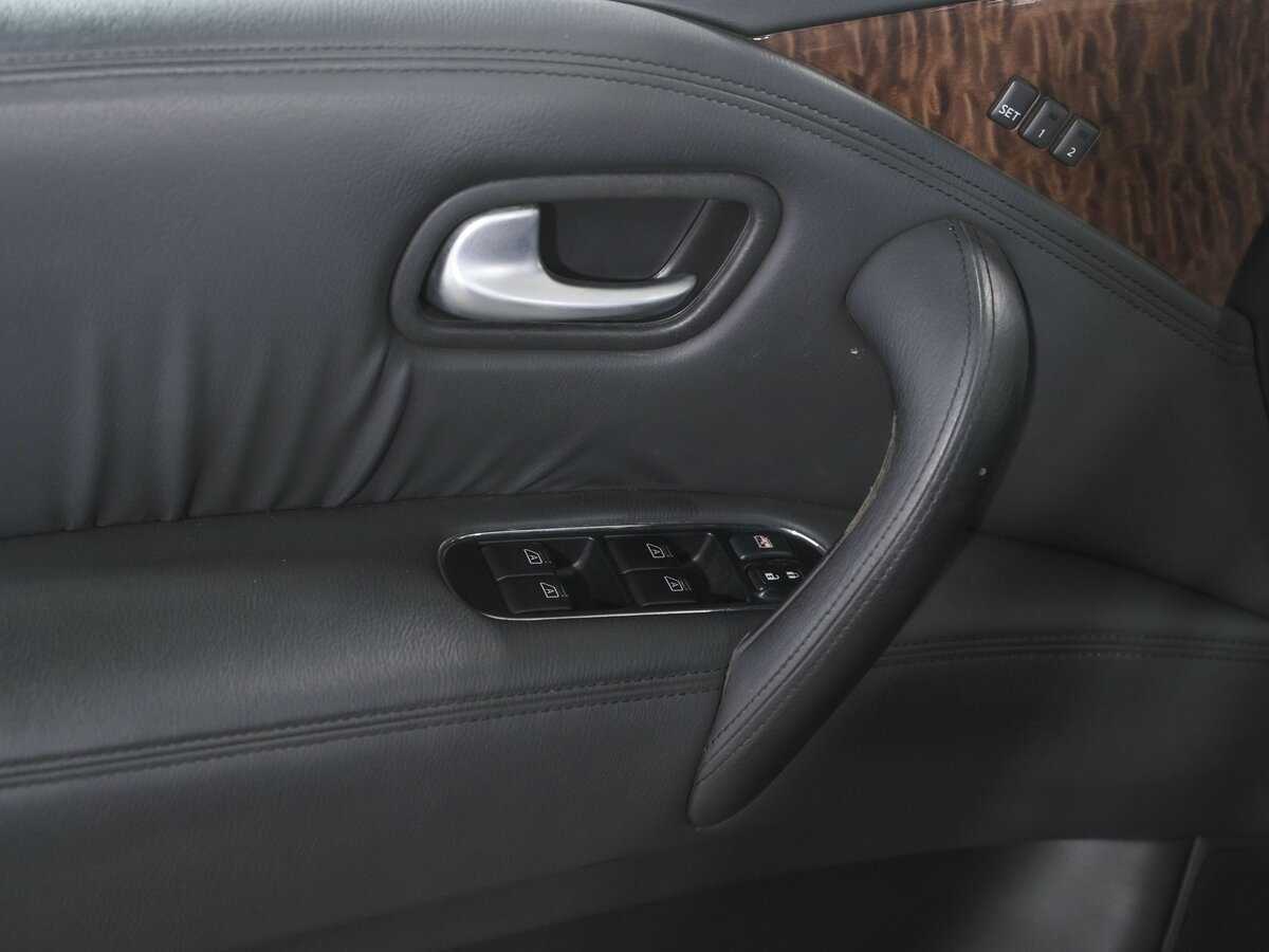 Nissan Patrol с пробегом — 2012 год. Фото: #17