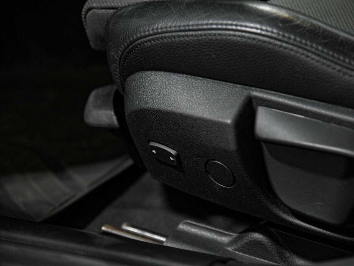 BMW 3 серии с пробегом — 2017 год. Фото: #14