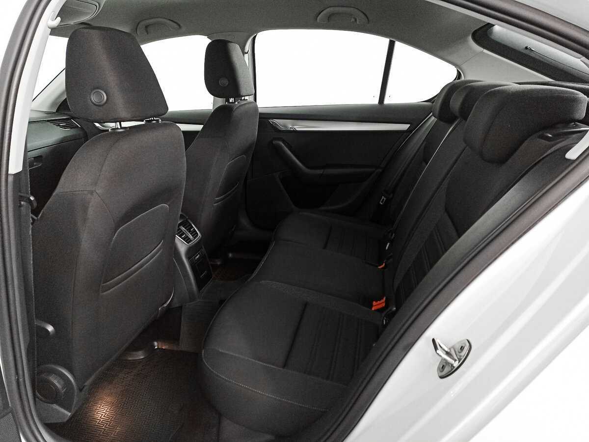 Skoda Octavia с пробегом — 2020 год. Фото: #11