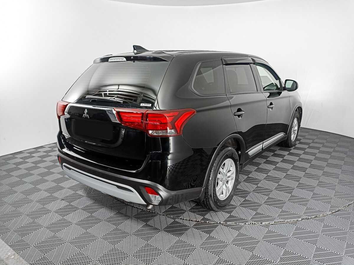 Mitsubishi Outlander с пробегом — 2021 год. Фото: #4
