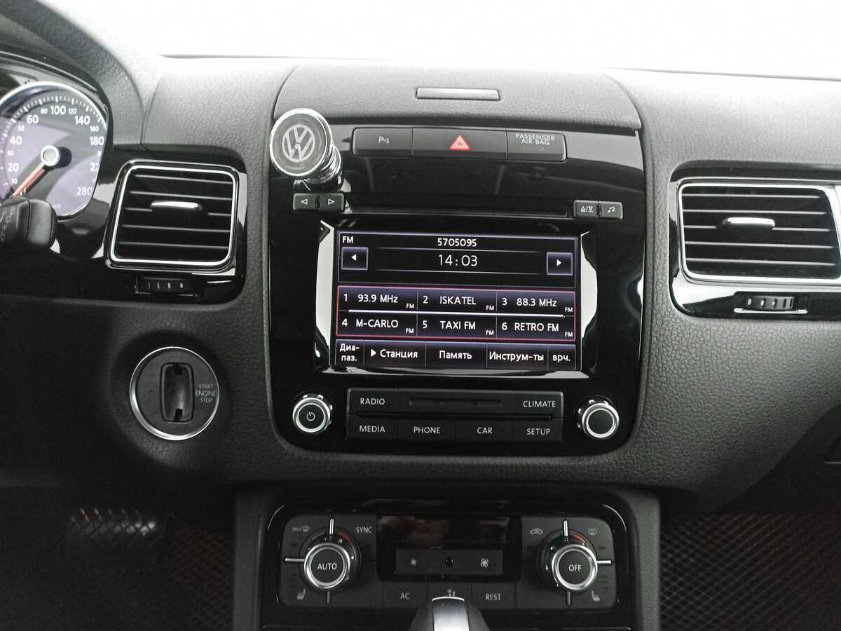 Volkswagen Touareg с пробегом — 2013 год. Фото: #11