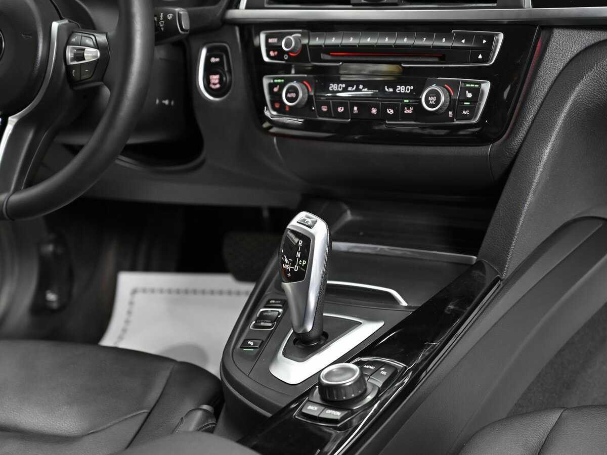 BMW 3 серии с пробегом — 2017 год. Фото: #11