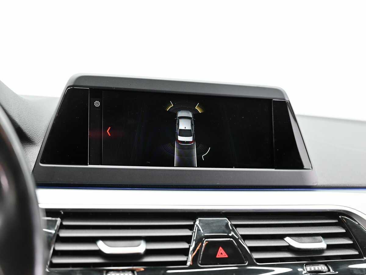 BMW 5 серии с пробегом — 2017 год. Фото: #9