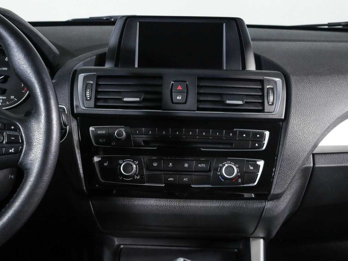 BMW 1 серии с пробегом — 2017 год. Фото: #7