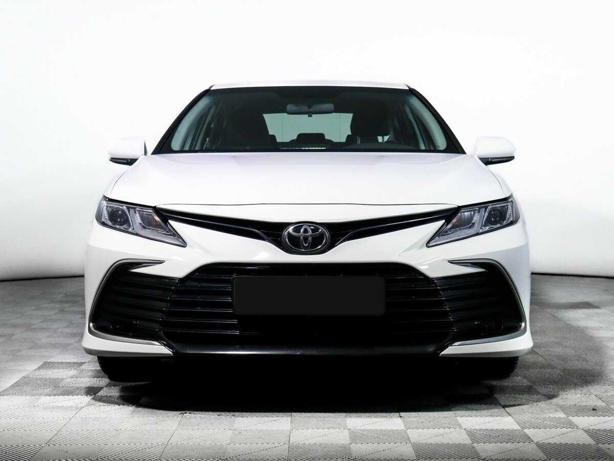 Toyota Camry с пробегом — 2021 год. Фото: #1