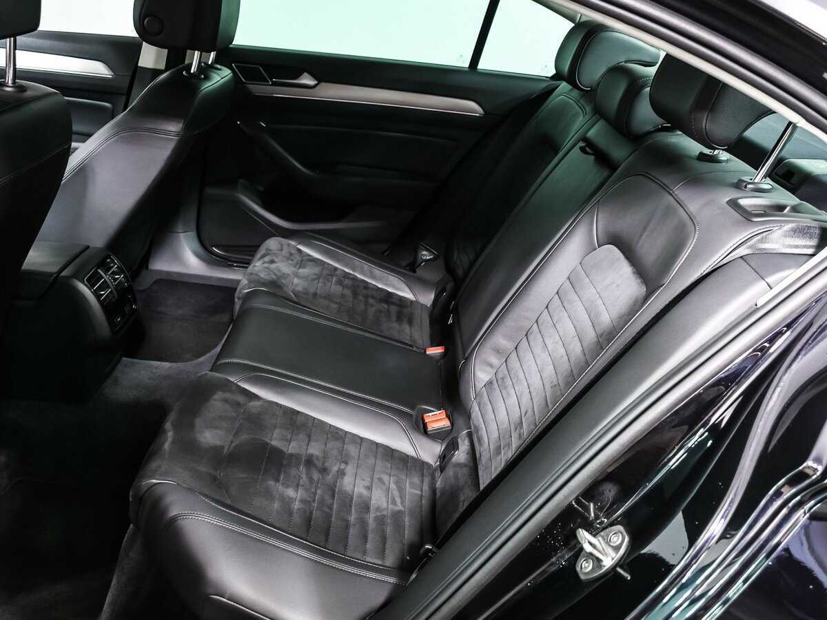 Volkswagen Passat с пробегом — 2018 год. Фото: #12