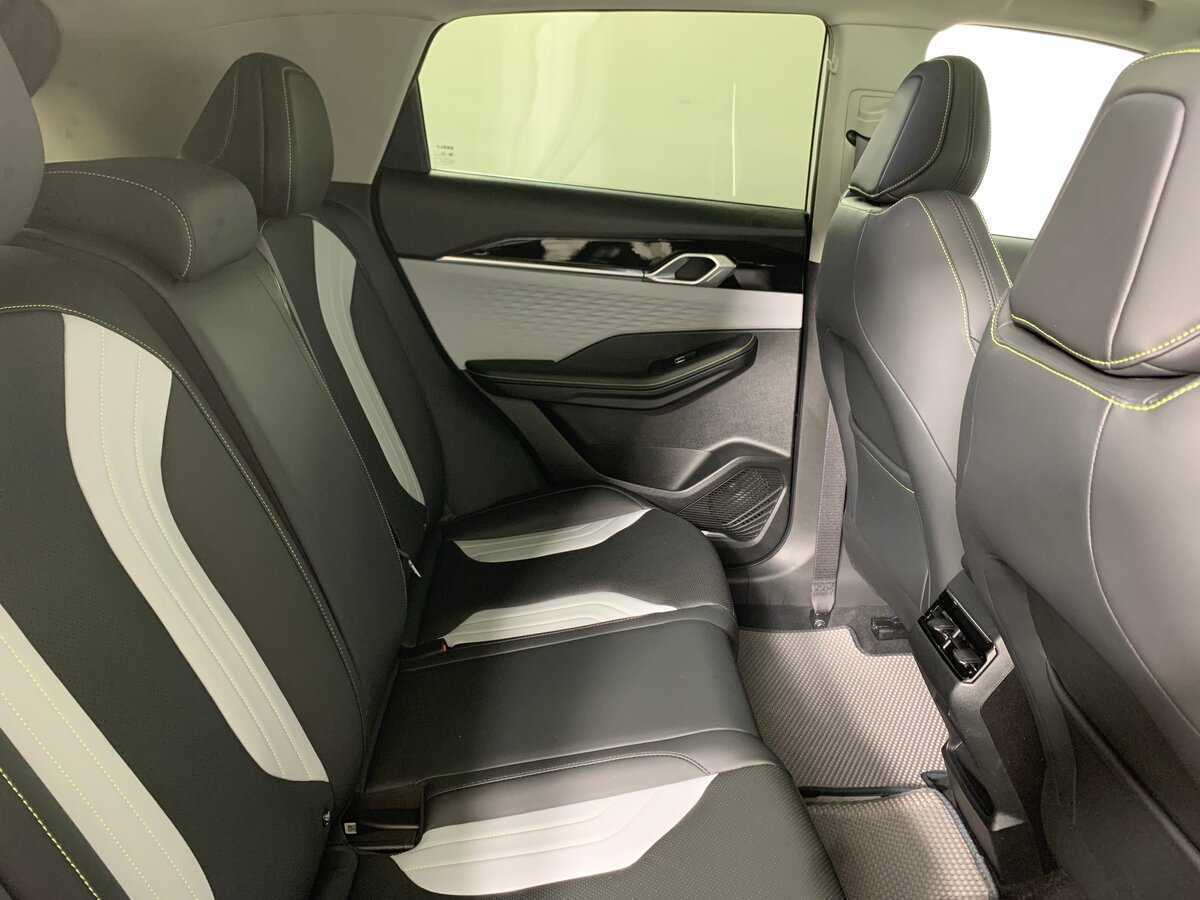 Geely Coolray с пробегом — 2023 год. Фото: #17