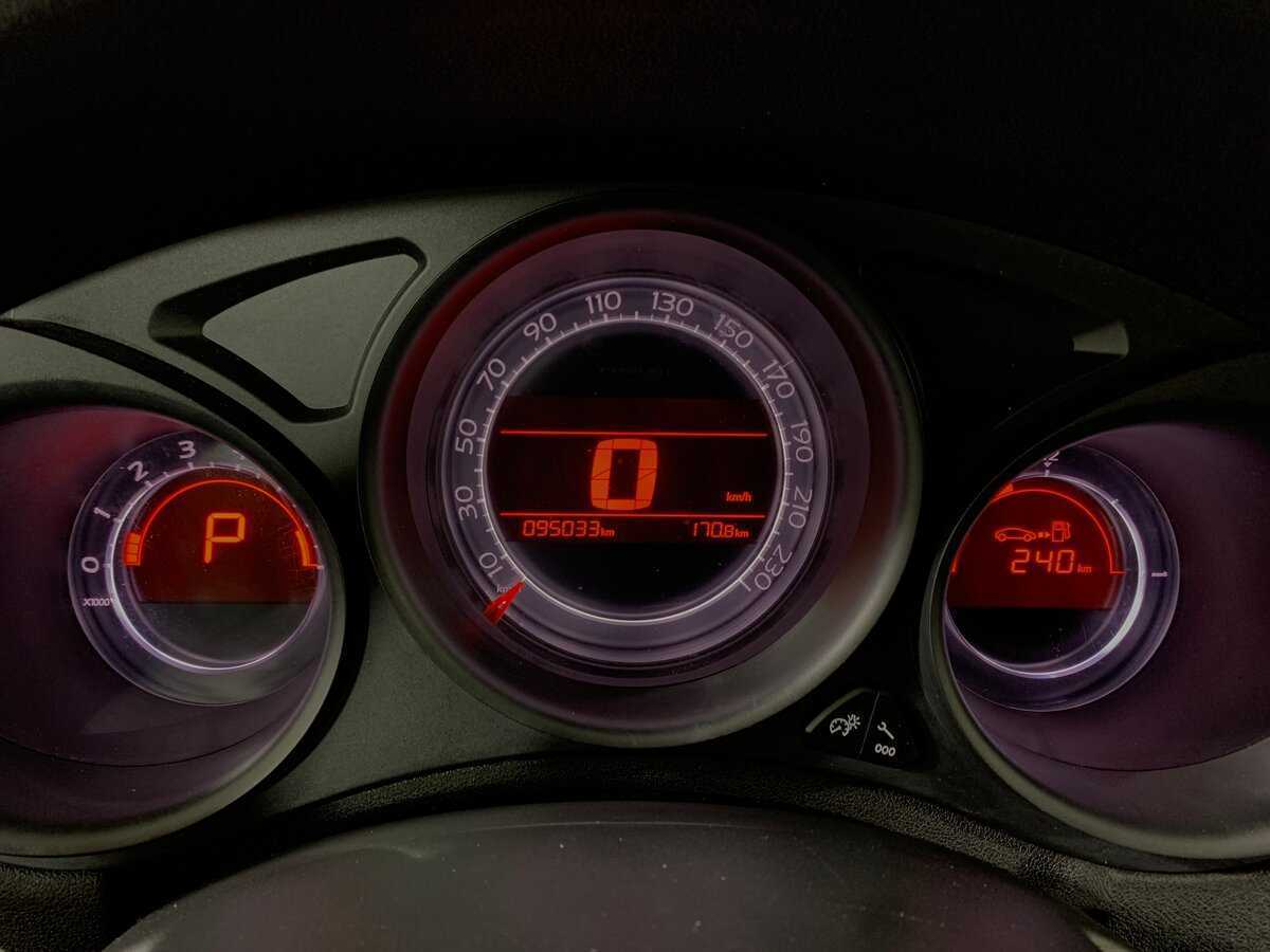 Citroen C4 с пробегом — 2015 год. Фото: #14