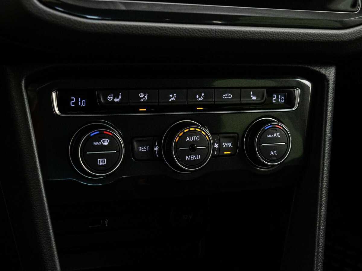 Volkswagen Tiguan с пробегом — 2017 год. Фото: #12