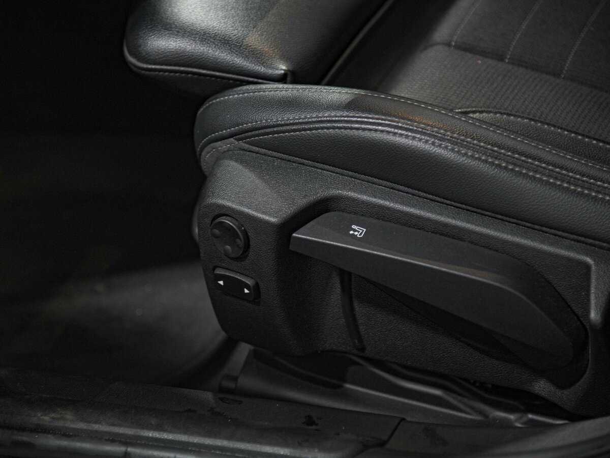 BMW 3 серии с пробегом — 2019 год. Фото: #14