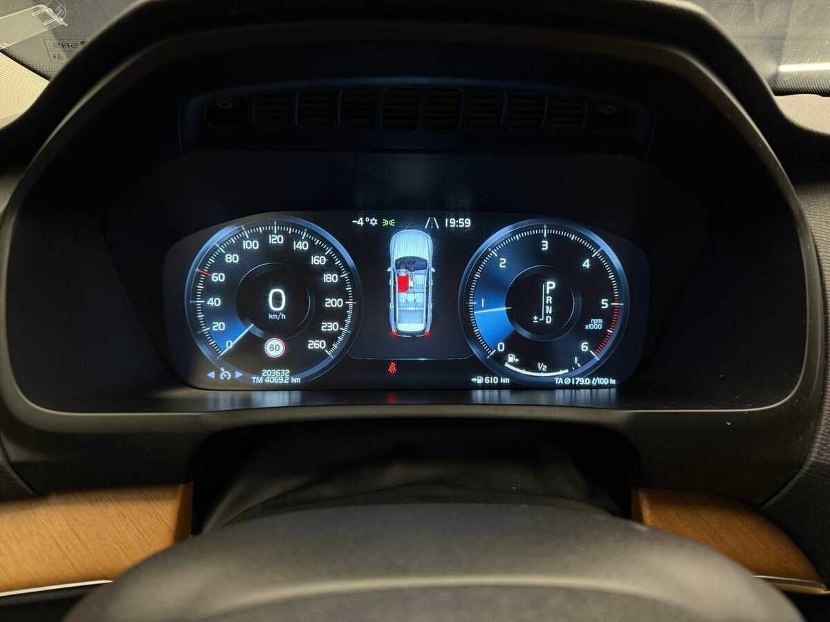 Volvo XC90 с пробегом — 2015 год. Фото: #5