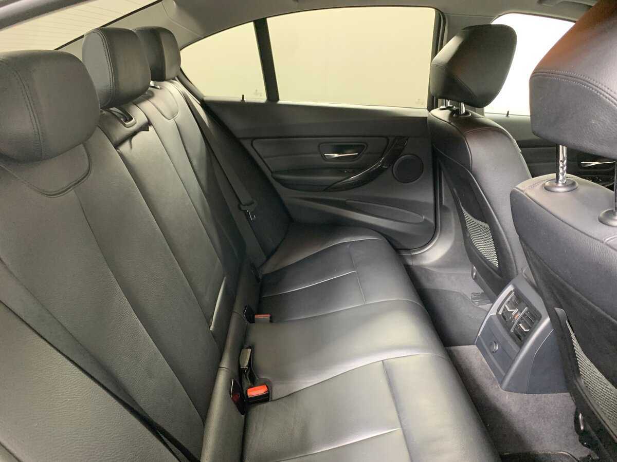 BMW 3 серии с пробегом — 2013 год. Фото: #17