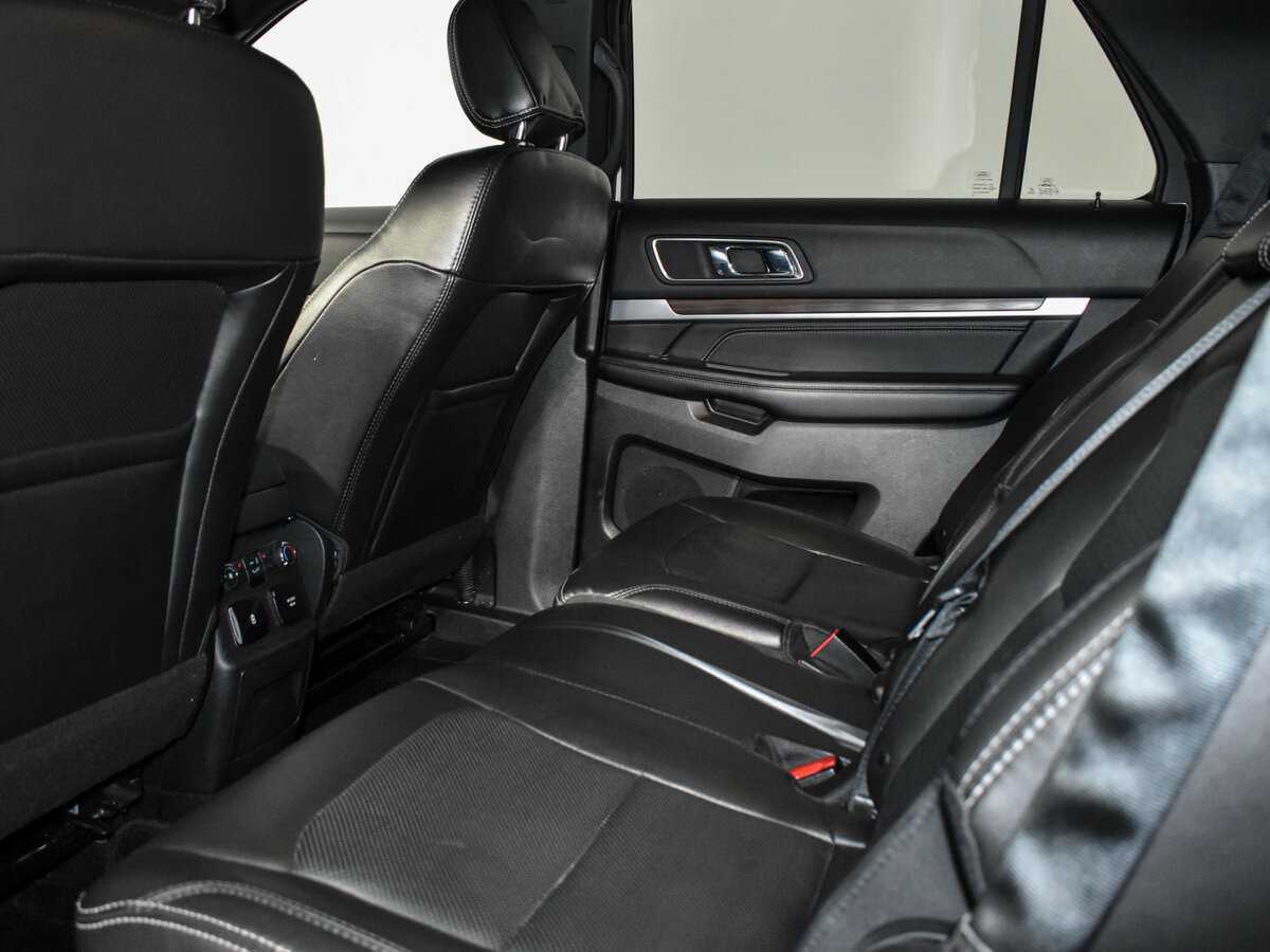Ford Explorer с пробегом — 2018 год. Фото: #13
